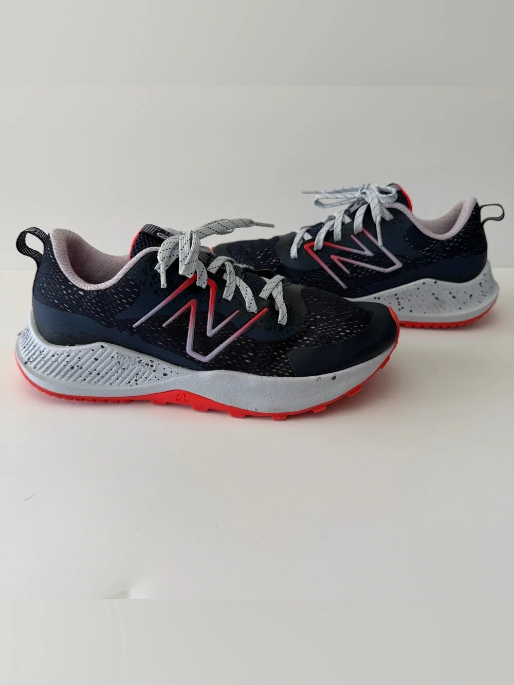 New Balance Running Shoes 5.5Y Youth Fits Women’s 7 Blue  Athletic Sneakers